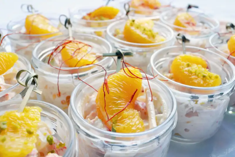Dessert im Glas mit Mandarinen
